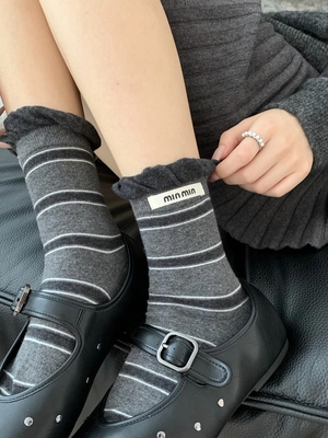 灰色袜身miu系布标!好韩!好甜酷!精梳棉哒！软软糯糯hin好穿~