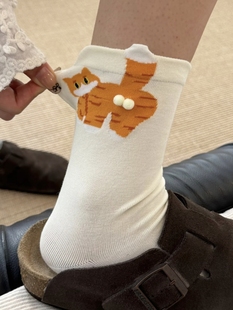 小猫咪wa 谁能拒绝 少女感绝了 猫咪上还有立体蛋蛋 好有趣