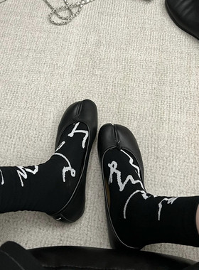 给马吉拉姐妹强烈推荐黑色系分趾袜！好洋气啊要穿一辈子的二趾袜