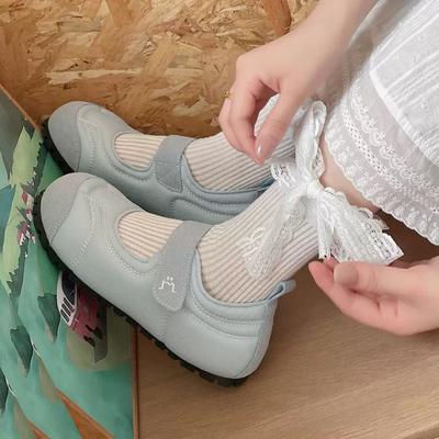 天!这么好看的花边绑带蝴蝶结袜子被我找到了~就是说!咋拍都好看~