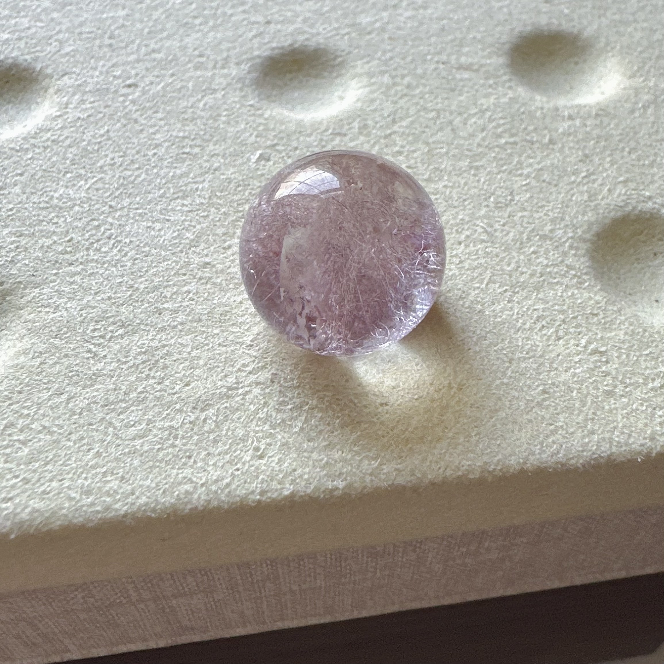 绝美异象&middot;粉紫卷毛带粉方解石符文胶花共生｜14.3mm