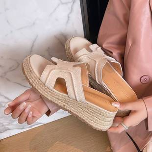 增高5cm坡跟厚底H凉鞋女夏外穿2025新款草编白色拖鞋一字凉拖鞋
