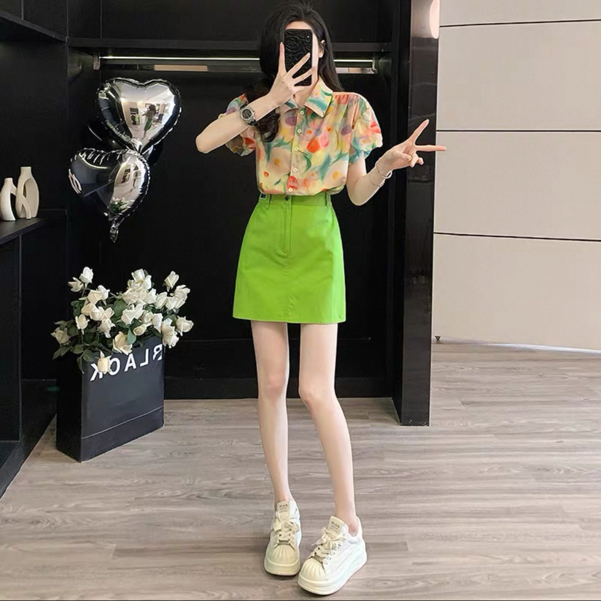 胖东来多巴胺穿搭时尚套裙女2025夏油画印花短袖衬衫洋气绿色短裙