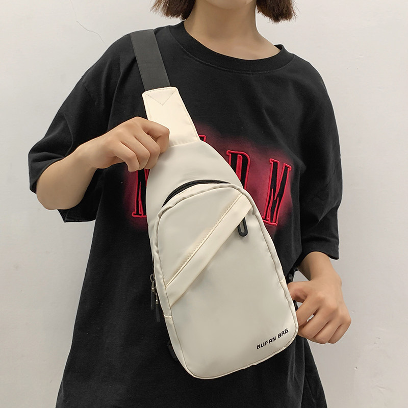 胸包女ins简约纯色休闲轻便斜挎包时尚百搭背包男骑行机车单肩包