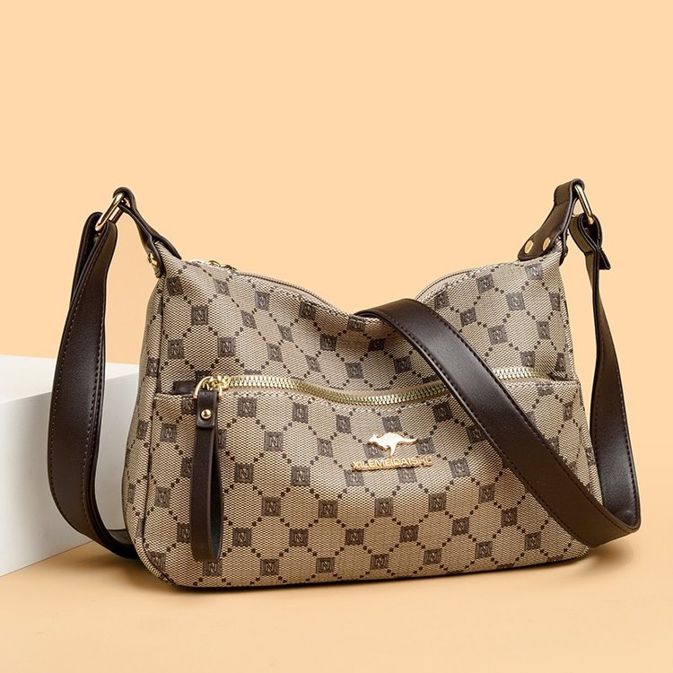 真皮妈妈女包斜挎包女士中老年