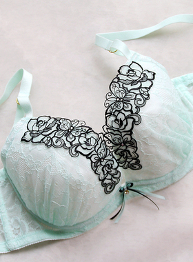 日系 少女蕾丝薄棉杯日单低心位聚拢文胸套装70BC75BCDE80EF85FG