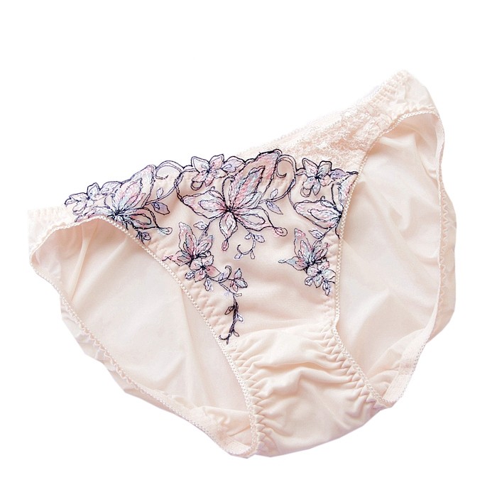日系蝶恋の花~少女甜美性感中低腰胖次牛奶丝亲肤舒适三角裤 ML码,女士内衣/男士内衣/家居服,女三角裤,淘宝优惠券,粉丝福利购,淘宝优惠卷