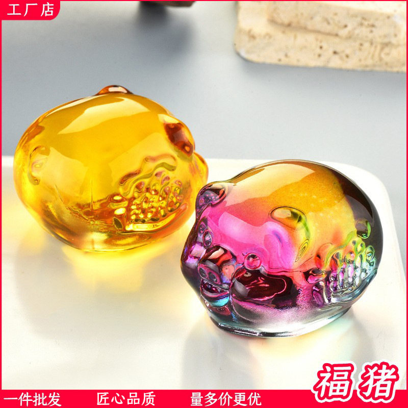 琉璃黄水晶招财生肖猪手办摆件