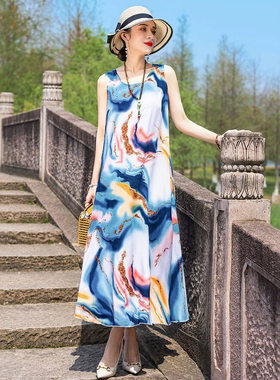 妈妈装高端棉绸超好看连衣裙2026新款女夏季慵懒度假风背心裙外穿