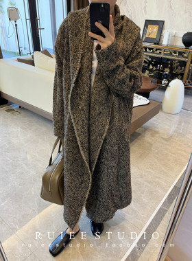 Uma wan*慵懒松弛感毛边做旧连帽披肩翻领羊驼毛羊大衣外套长款