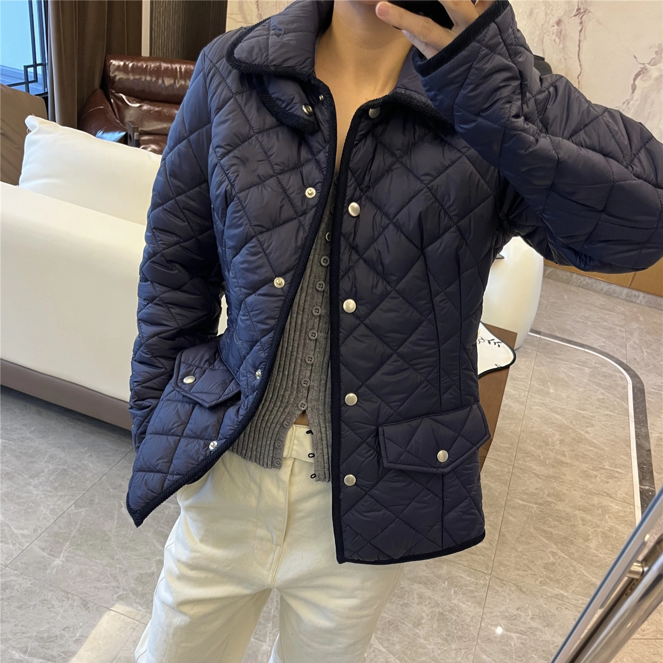 绗缝菱格收腰显瘦保暖棉服夹克女