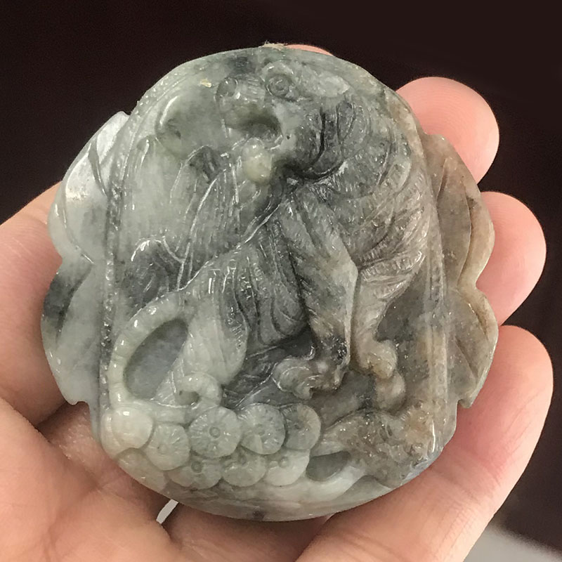 天然独玉招财腰牌玉石生肖虎腰佩饰品猛虎腰带扣独山玉老虎皮带扣