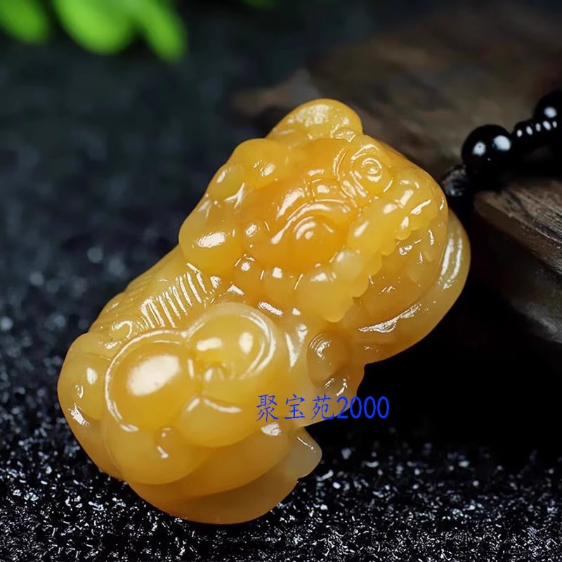 手工雕招财把玩件挂件吊坠摆件车挂男女款云南天然黄龙玉霸王貔貅
