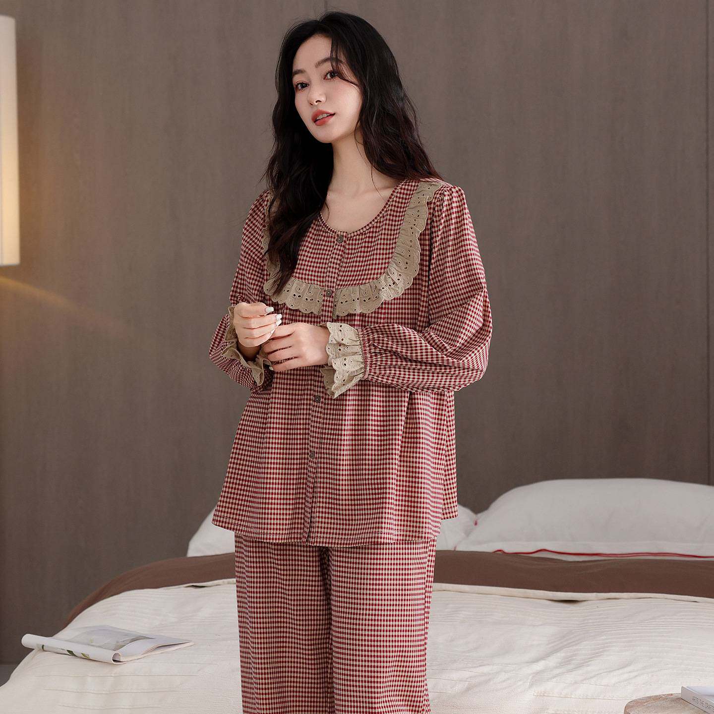 专柜品牌甜美公主风柔软纯棉睡衣女春秋新款套头格子妈妈长袖宽松