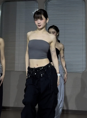 Seass新款拥抱皮肤自带胸垫防滑爵士短款女士抹胸三色可选