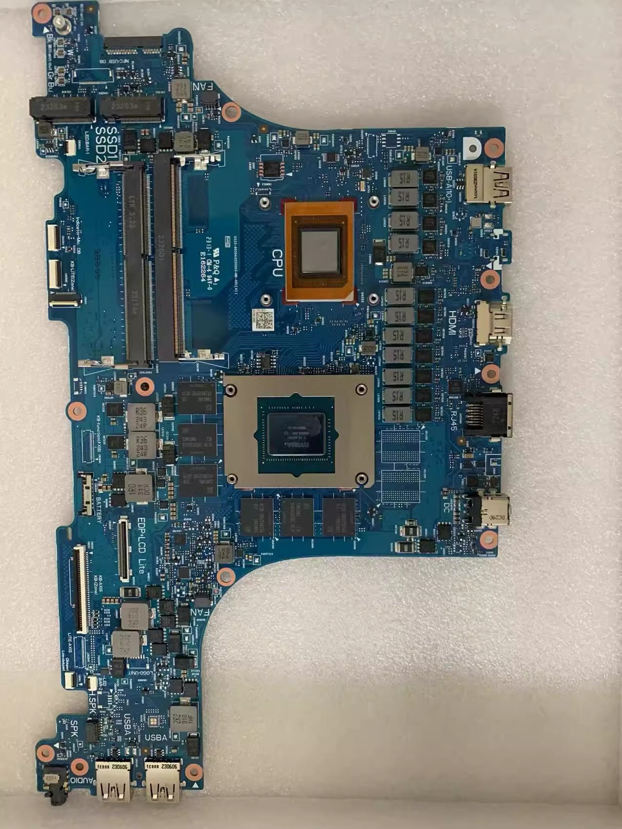 华硕玩家国度ROG g834j进水不开机黑屏不显示主板真实交换