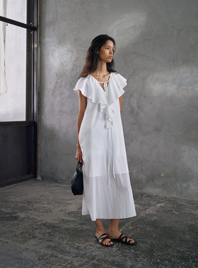 Hello September 新品开售荷叶边无袖连衣裙M8224