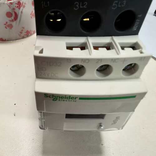 议价-正品施耐德直流接触器LC1D32BD，控制电压：Dc24V