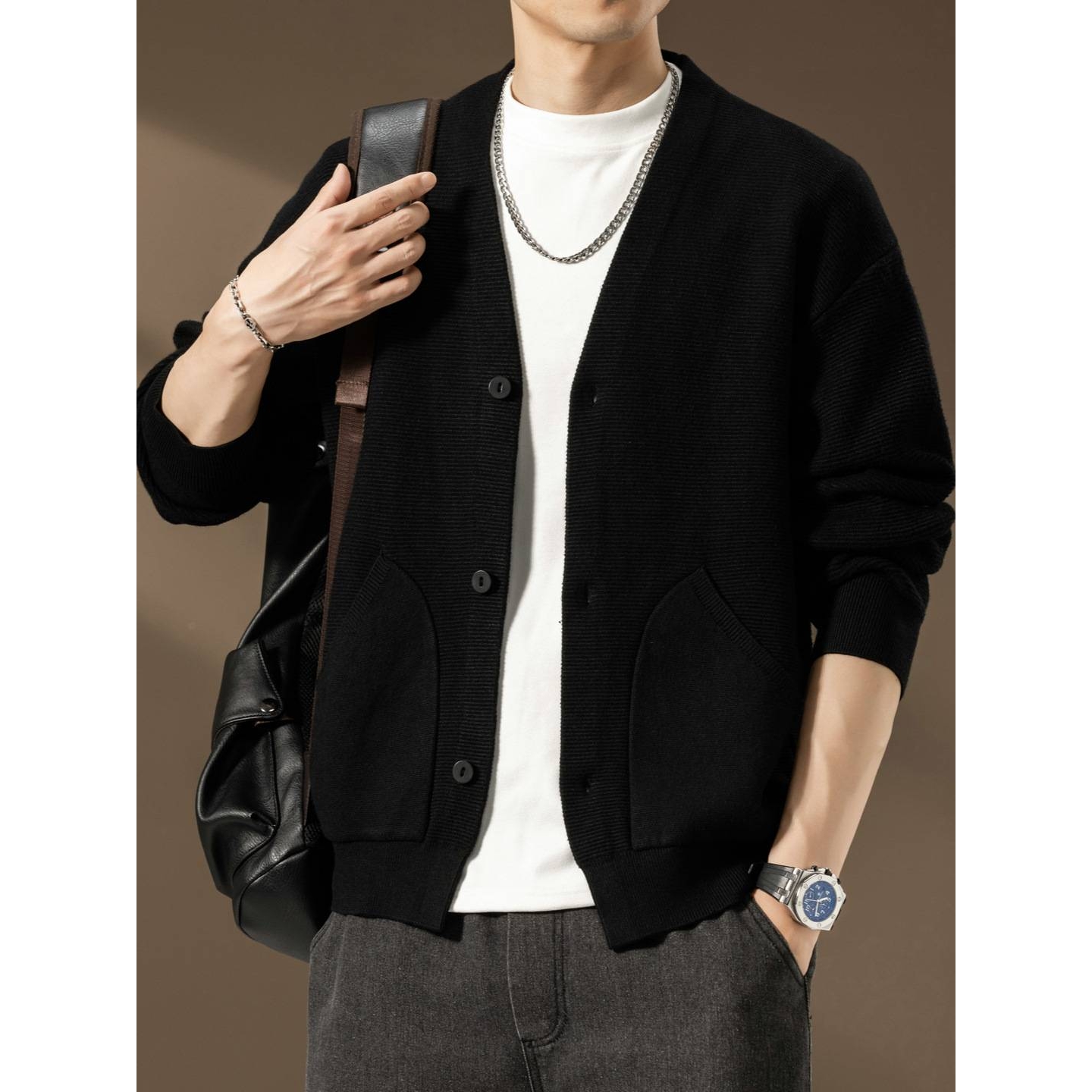 商场品牌男士V领毛衣开衫2025年秋季新款男装青年时尚休闲简约百