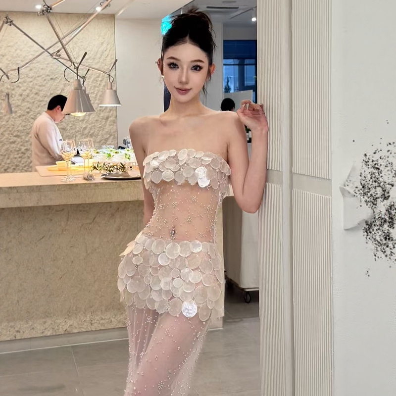 高级感贝壳抹胸连衣裙
