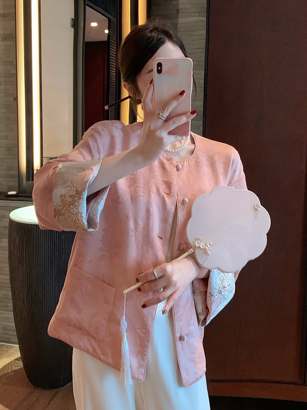 粉色刺绣盘扣新中式外套