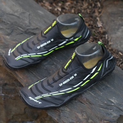 一脚蹬宽脚户外鞋涉水排水鞋男鞋