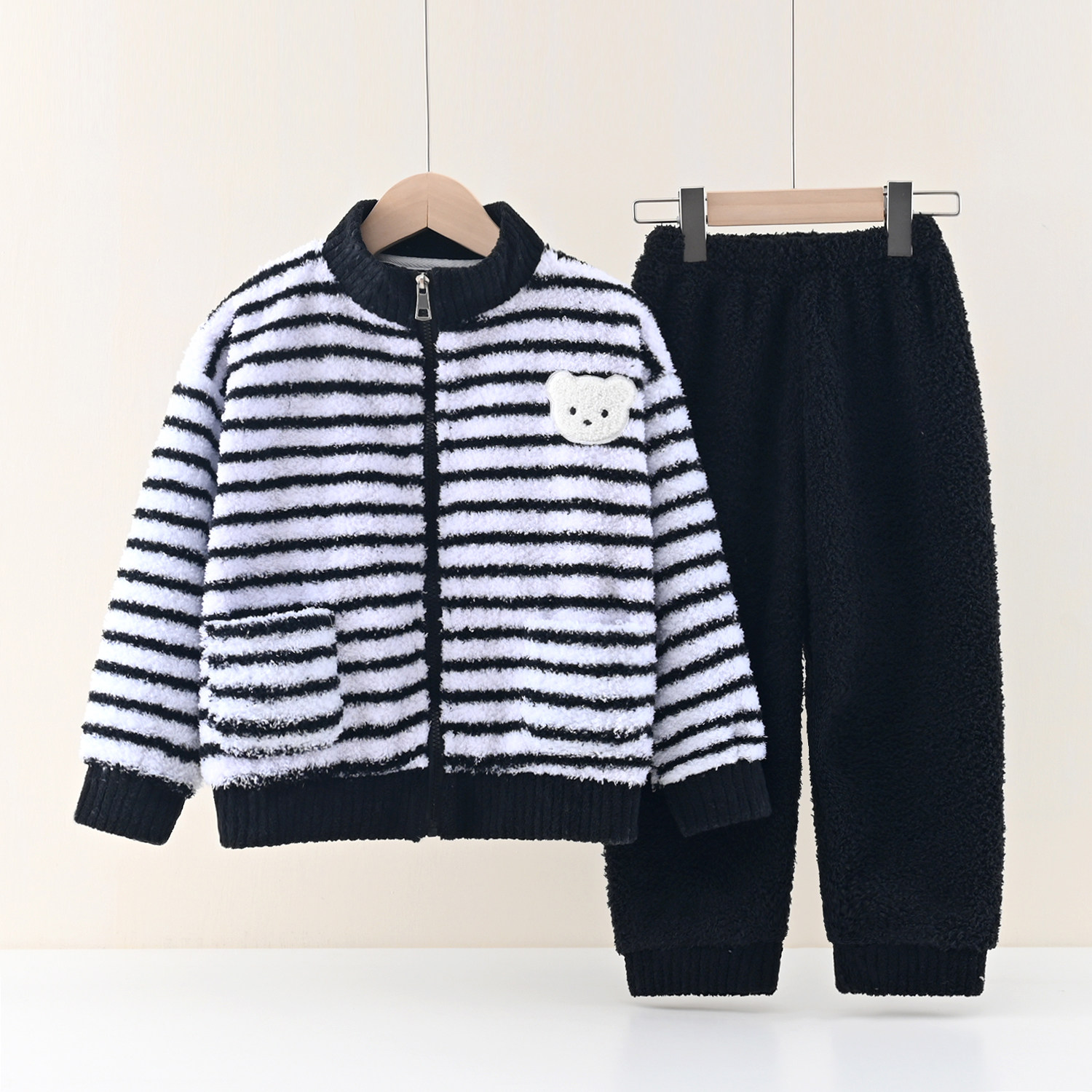 女宝儿童珊瑚绒家居服套装加厚拉链外套冬季女童睡衣2025新款秋冬