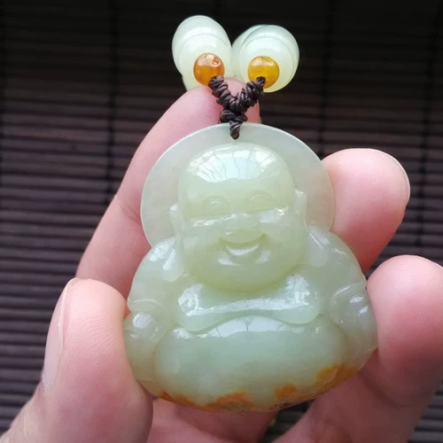 Ожерелье, подвеска из нефрита