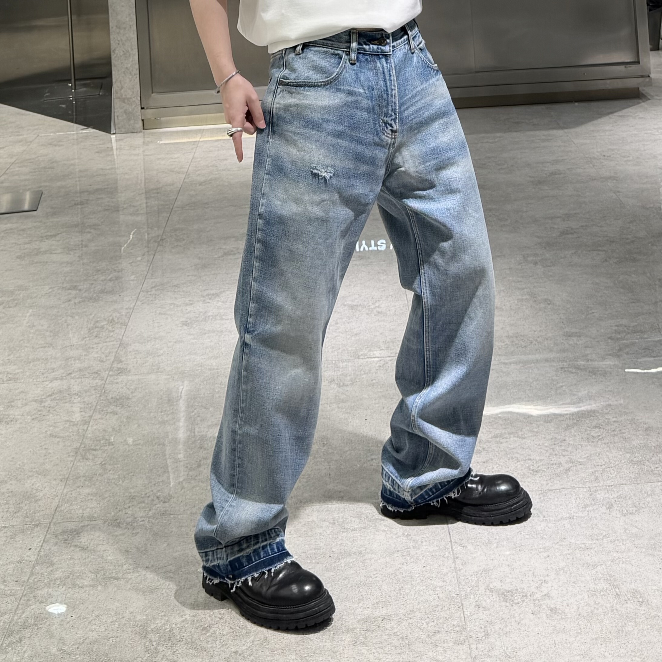 潮牌四季款直筒牛仔裤男ins韩版水洗磨破宽松青年帅气百搭阔腿裤