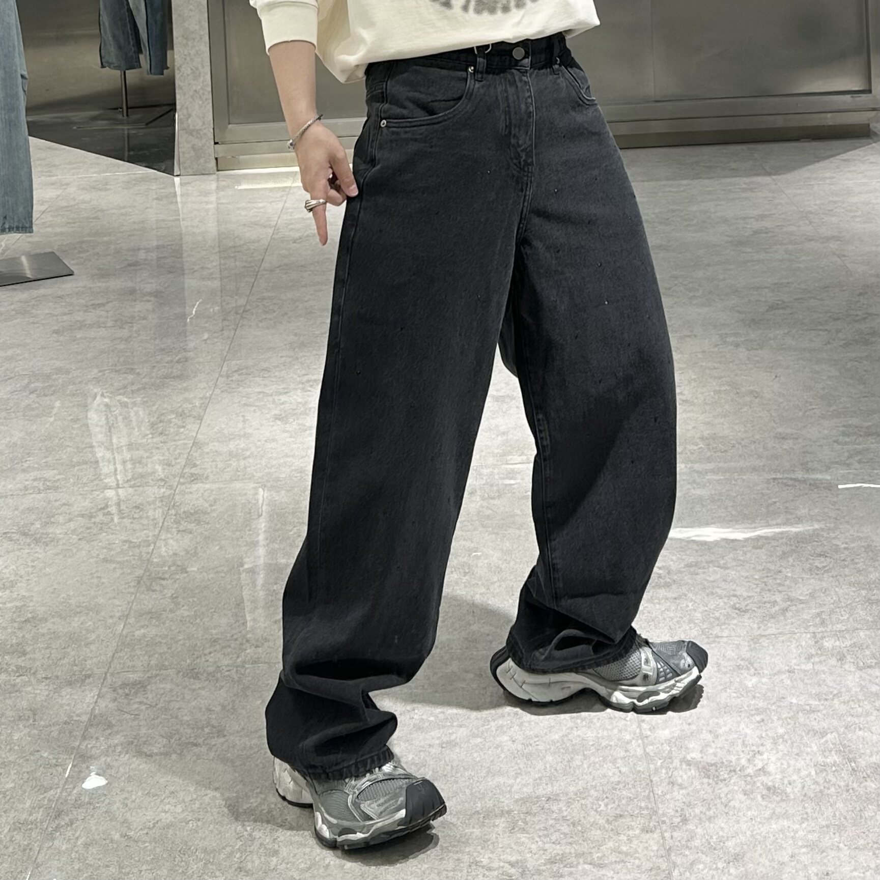 潮牌秋季直筒黑色牛仔裤男ins韩版纯色烫钻宽松青年帅气阔腿裤潮