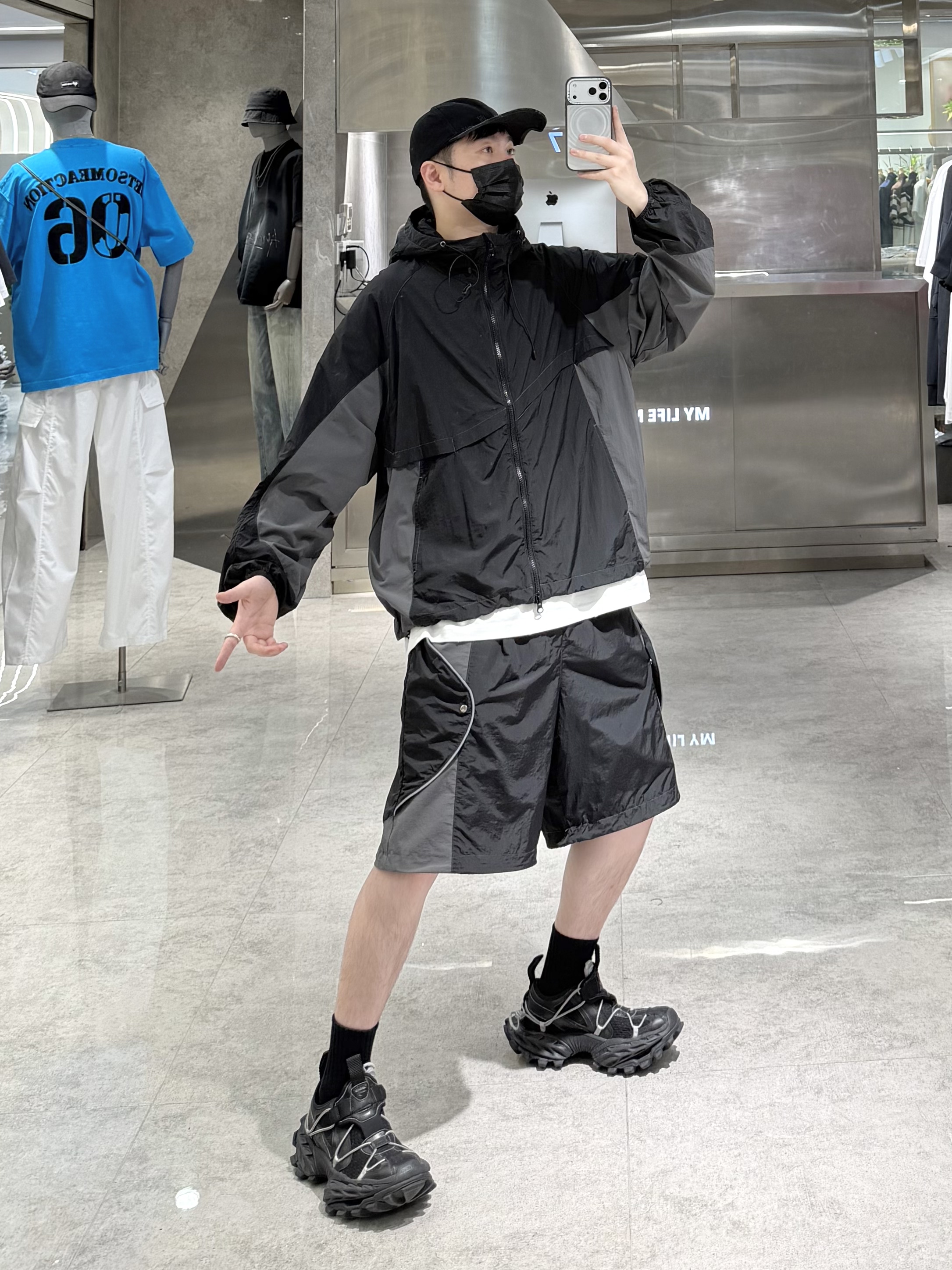 潮牌夏季薄款户外套装男美式结构拼接撞色宽松青年连帽防晒衣短裤