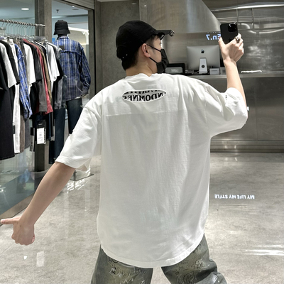 韩版简约破洞字母印花宽松短袖