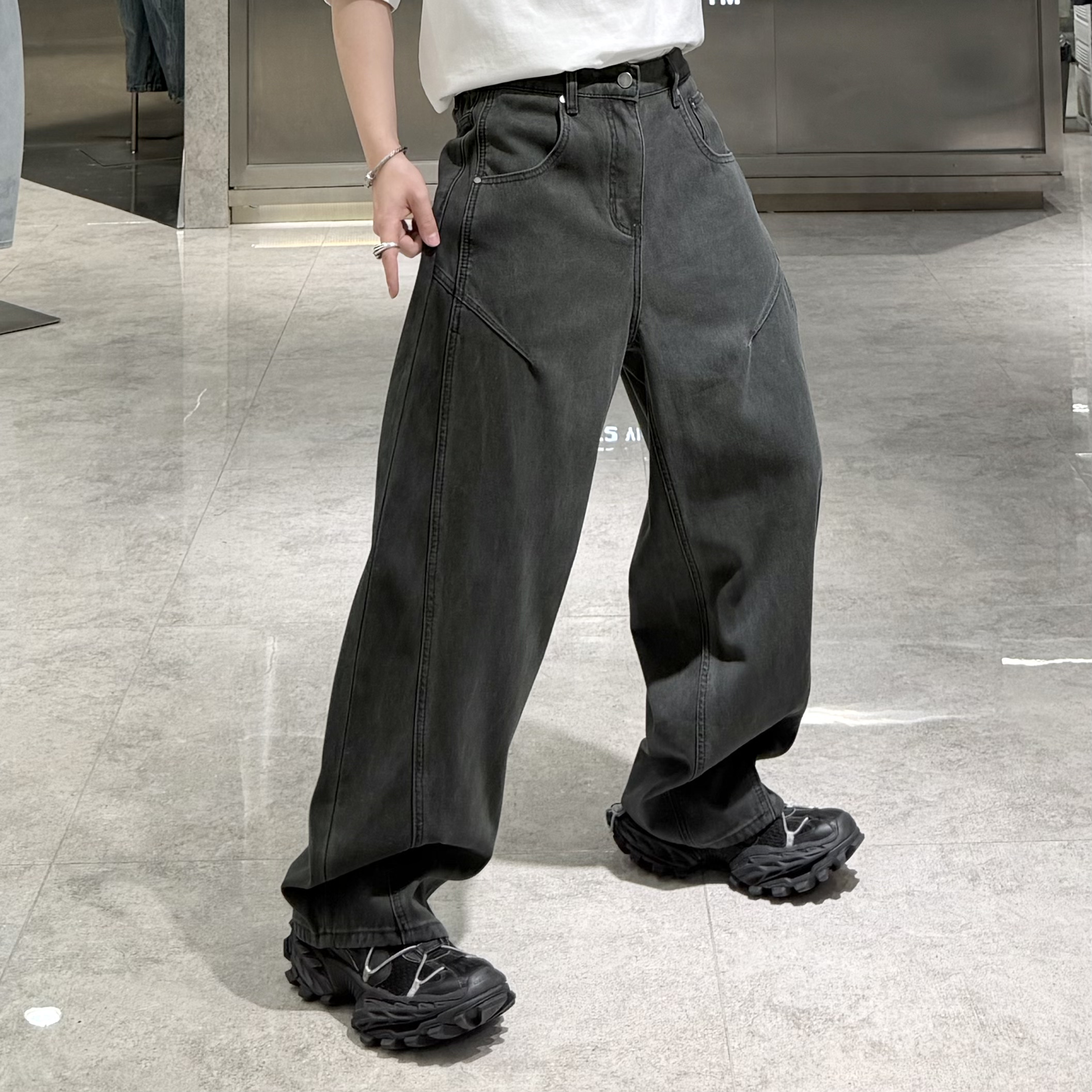 潮牌春季直筒牛仔裤男ins美式复古做旧结构拼接宽松阔腿弯刀裤潮