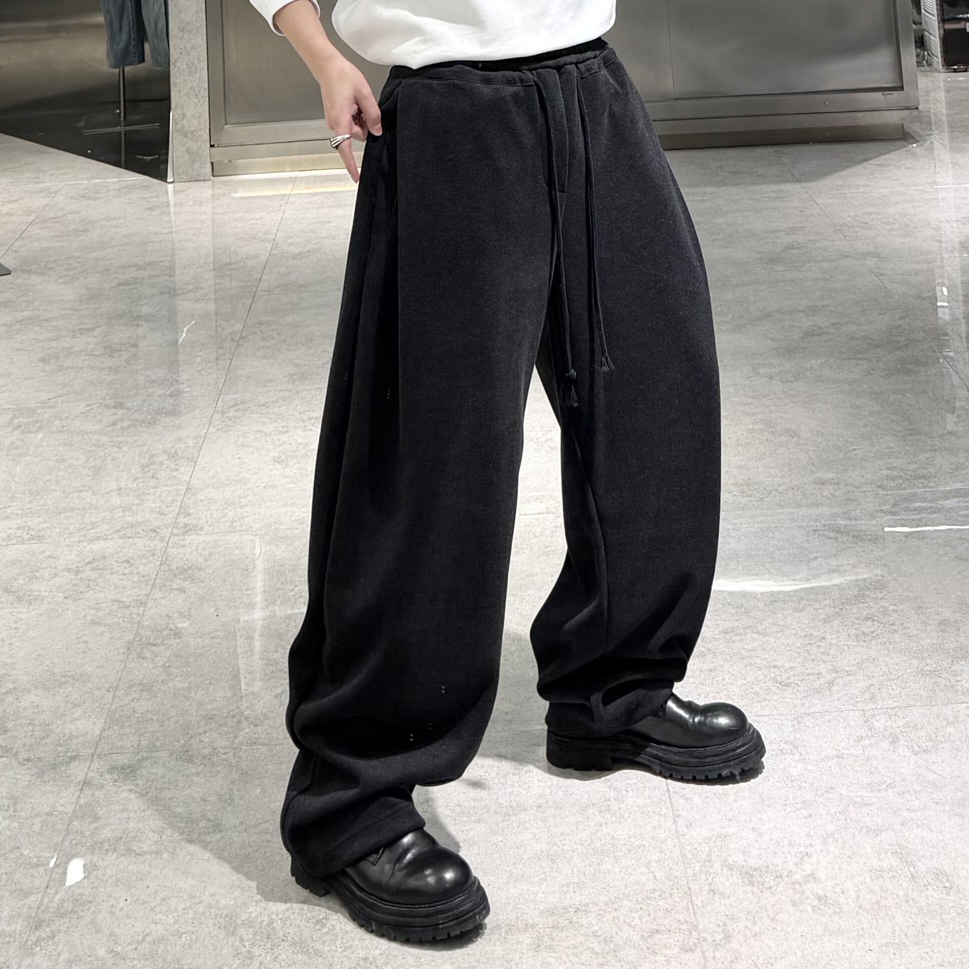 潮牌冬季加厚磨毛直筒休闲裤男韩版纯色结构羊绒垂感松紧阔腿裤潮