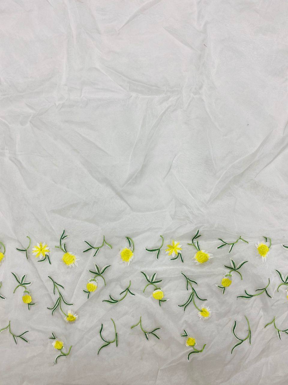 凤梨花图卉亮光欧根纱彩色绣花面料 清爽夏日风格 沙滩裙摆面料