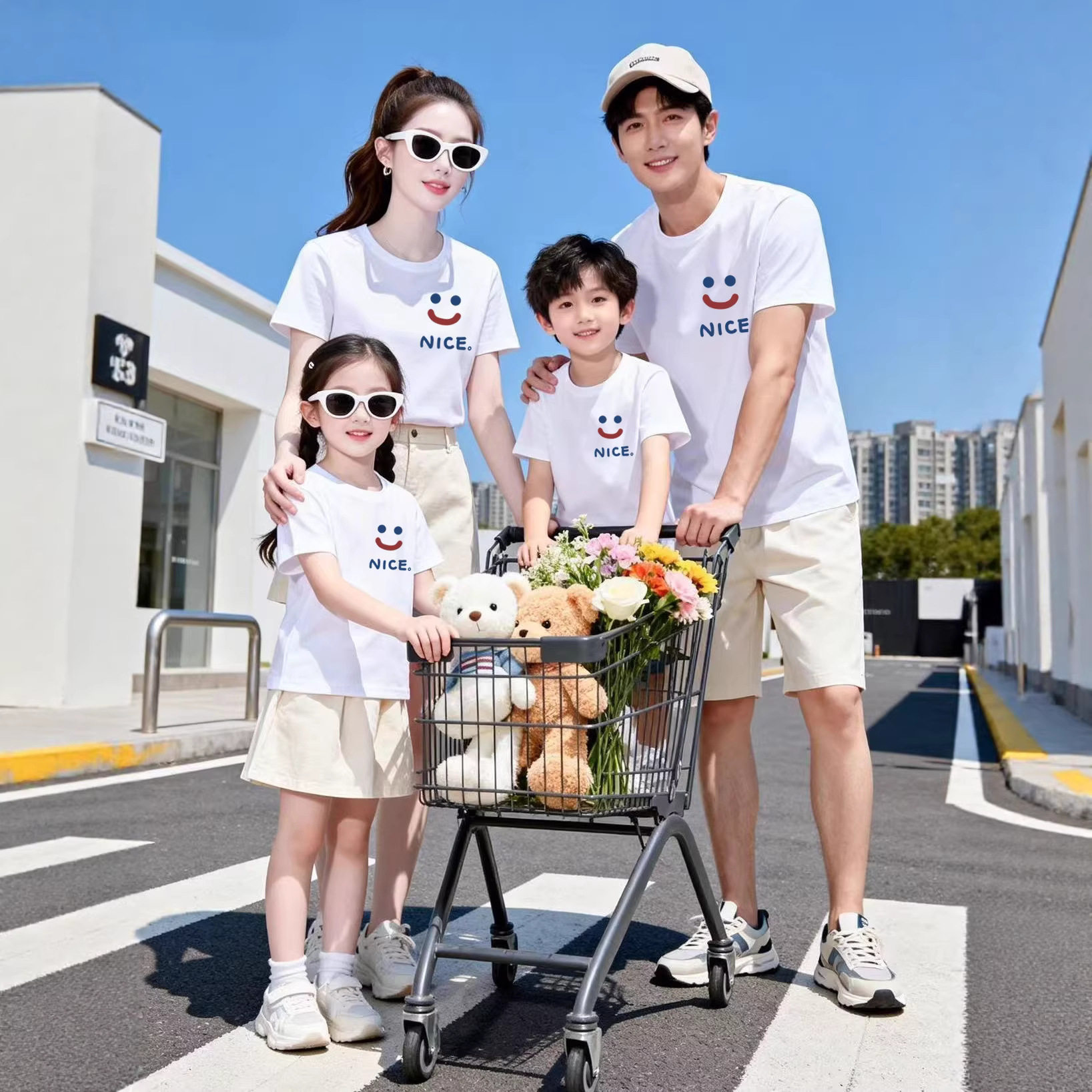 特别的笑脸小标亲子装T恤夏季新款纯棉短袖一家三口四口出游活动