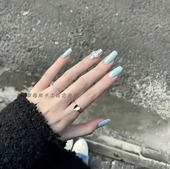 纯手工穿戴甲新款 春夏蓝色加钻可拆卸冰透裸色清冷高级感美甲贴片