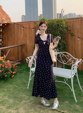 纯欲扭结碎花哺乳连衣裙夏季产后气质辣妈款外出收腰蕾丝喂奶长裙