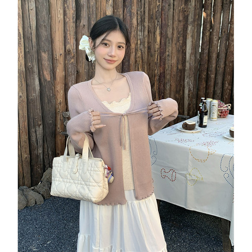 甜美假两件哺乳装外出秋冬产后软糯宽松长袖针织衫辣妈款喂奶上衣