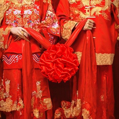 牵巾礼结婚红绣球红绸