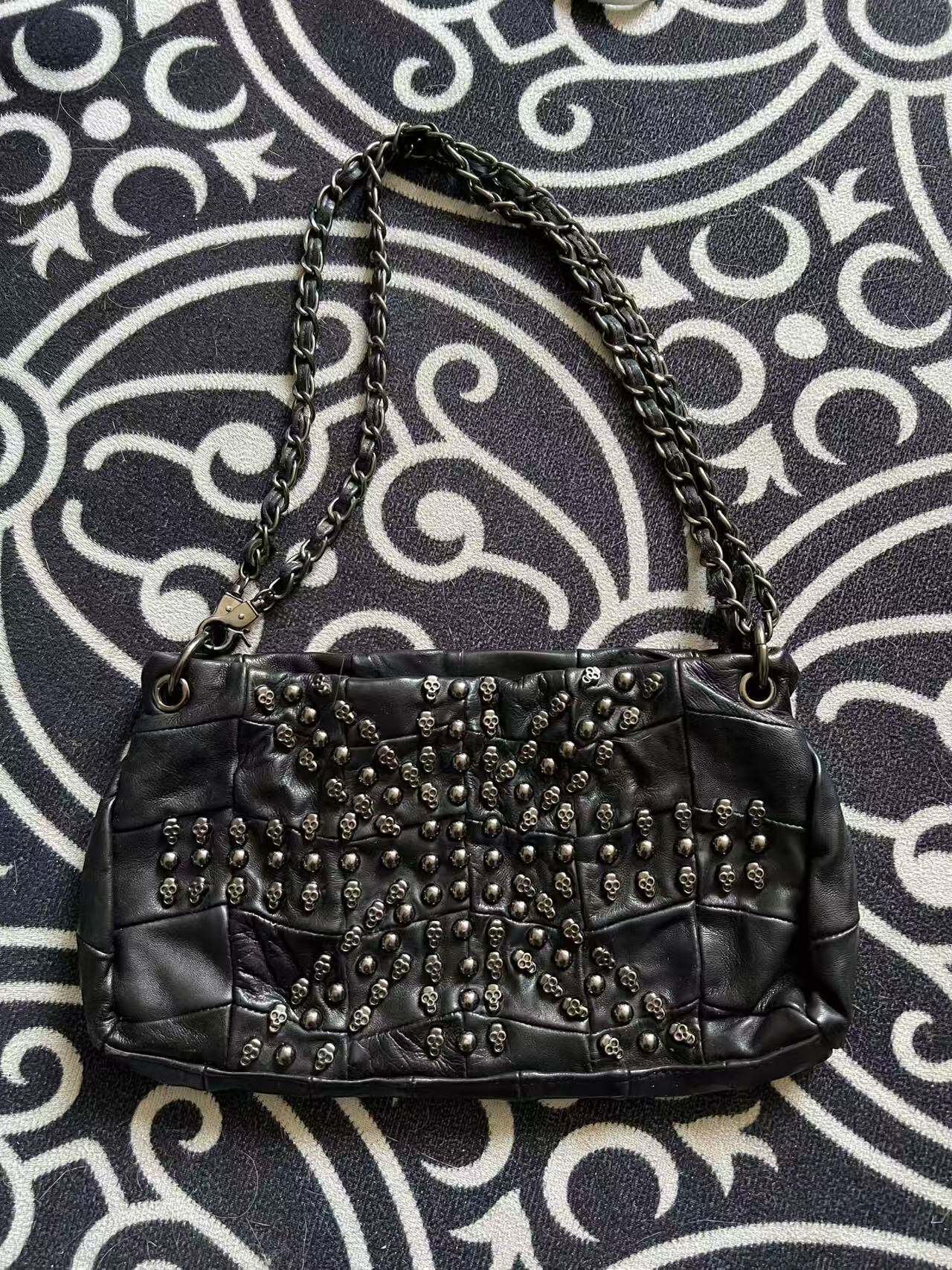 thumbnail for Vintage vintage millennial hot girl skull vintage black oil wax sheepskin hand-tote shoulder underarm bag Y2k bag