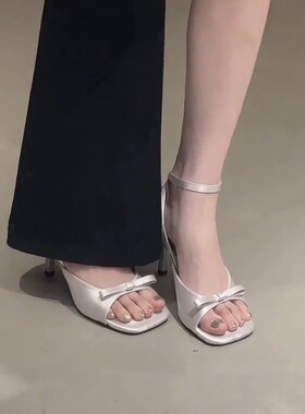 法式白色方头一字带高跟鞋女外穿2026夏季新款气质细跟蝴蝶结凉鞋