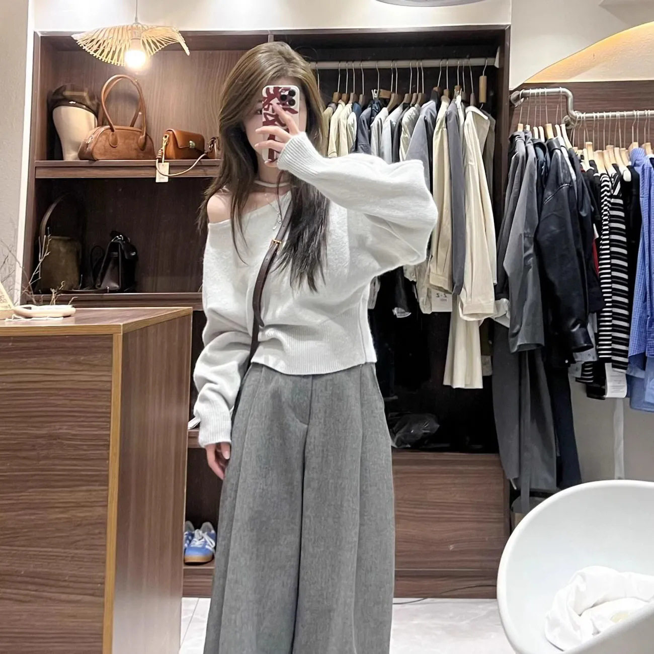 入秋一整套女装2026年新款韩系慵懒穿搭露肩针织毛衣阔腿裤两件套