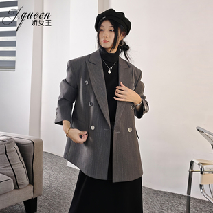 宽肩拼色纽扣设计感职场气质小西服 新款 棕灰色条纹西装 外套女春季