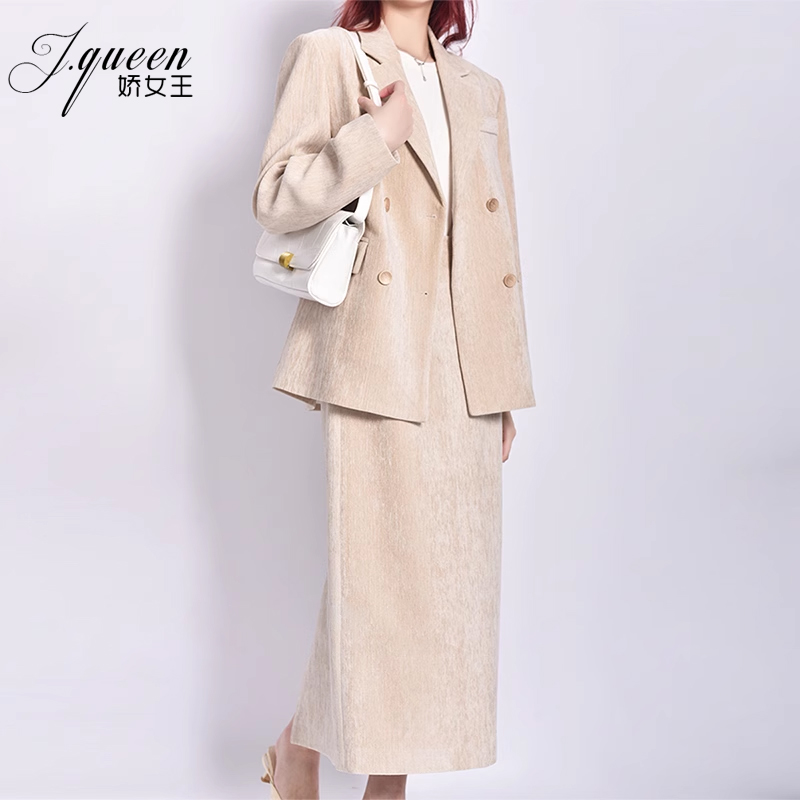 娇女王美拉德时尚西装套装