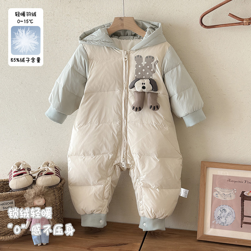三折撤柜婴儿羽绒服连体衣男宝宝羽绒爬服冬季新款男童连帽外出服