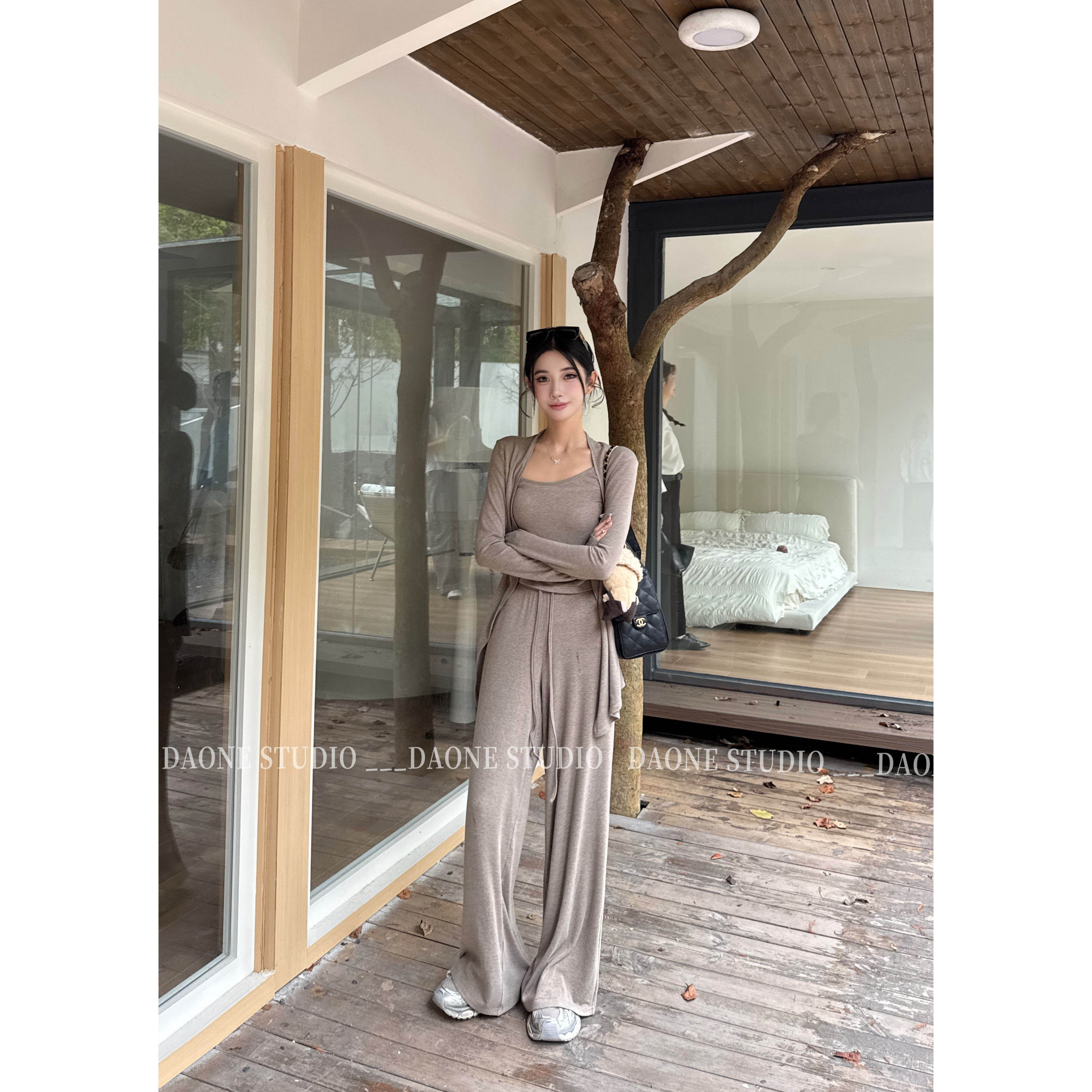 DAONE【轻氧三件套】 慵懒风斜领吊带直筒裤不规则开衫休闲套装
