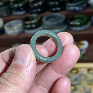 和田玉籽料卡18随型戒指沙枣青糖青古风戒圈跑环文玩珠串挂饰玉环