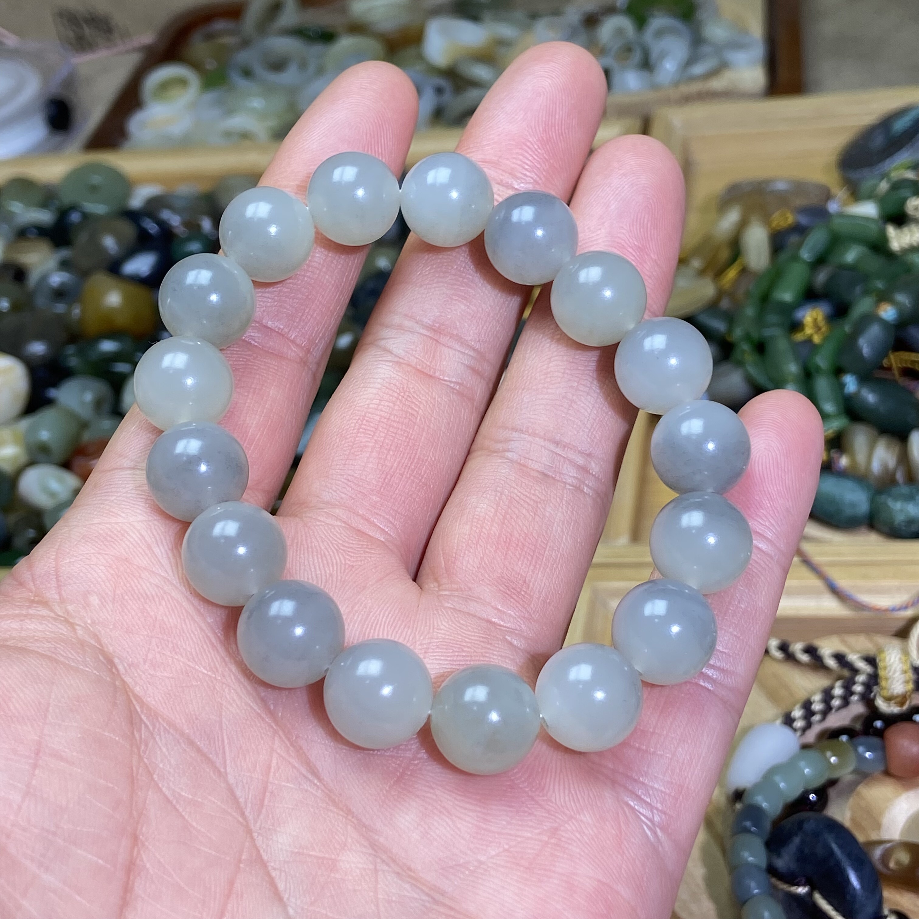 和田玉籽料冰底白青花卡12圆珠手串复古风单圈手链文玩珠串挂饰
