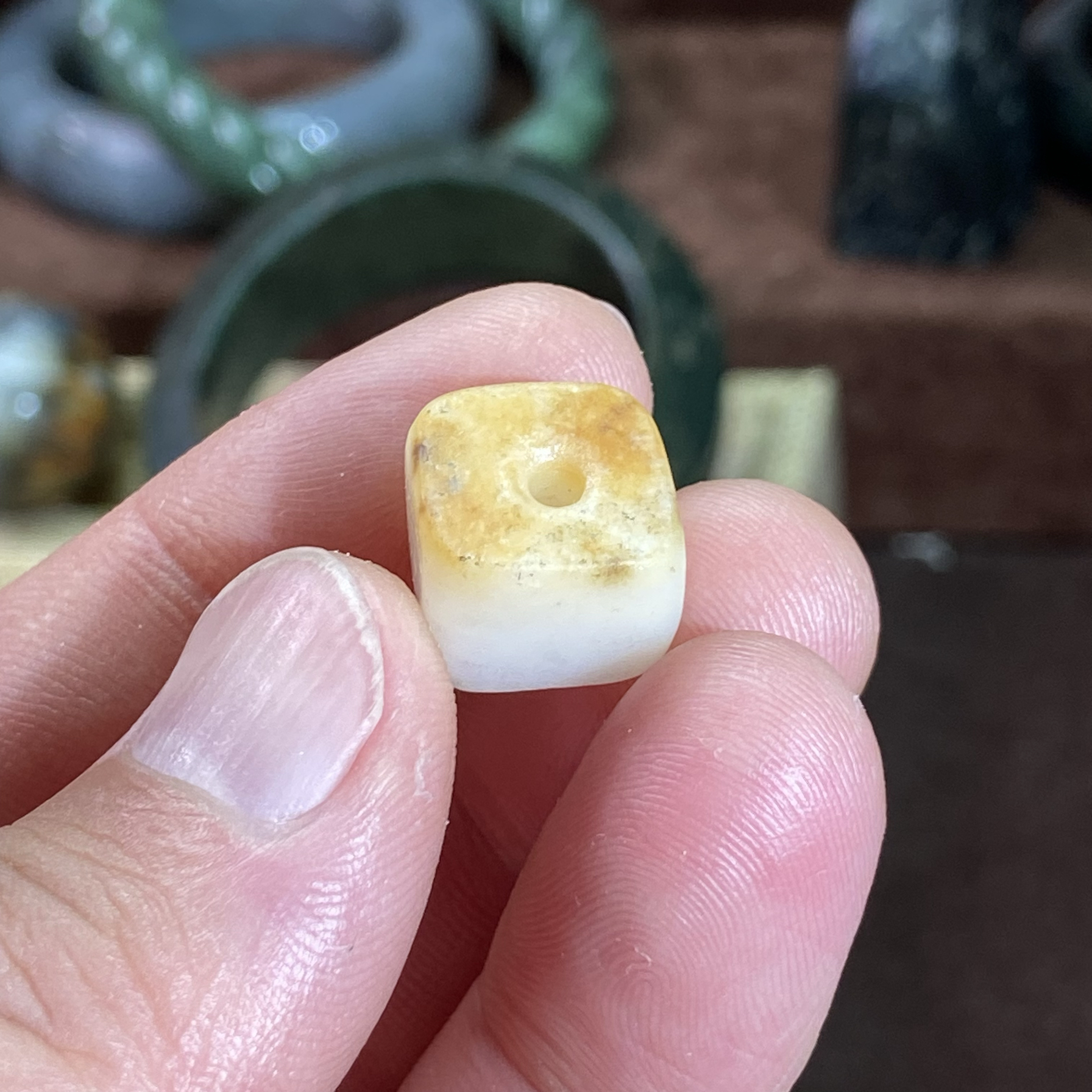 和田玉籽料鸡骨白随型方珠子配饰老光工艺满皮复古风藏式多宝配珠